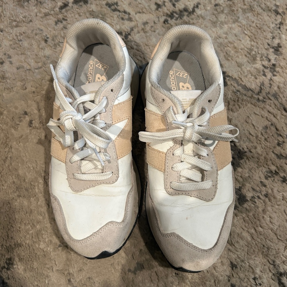 New balance women’s 237 sneakers 8.5 pink